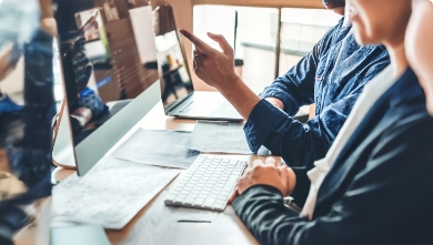 WEBサイト制作、越境ECサイト運営の様子